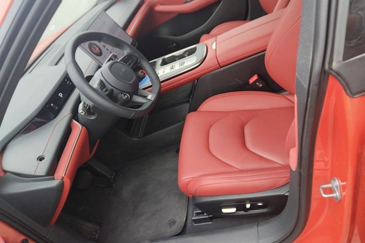 Used Xiaomi Auto SU7 2024 Rear-Drive Ultra-Long Range Advanced Pro-Level Intelligent Driving Version Left Front Seat