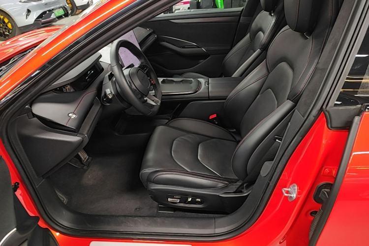 Used Xiaomi Auto SU7 2024 Four-Wheel Drive Ultra-Long Range Advanced Intelligent Driving Max Edition Left Front Seat
