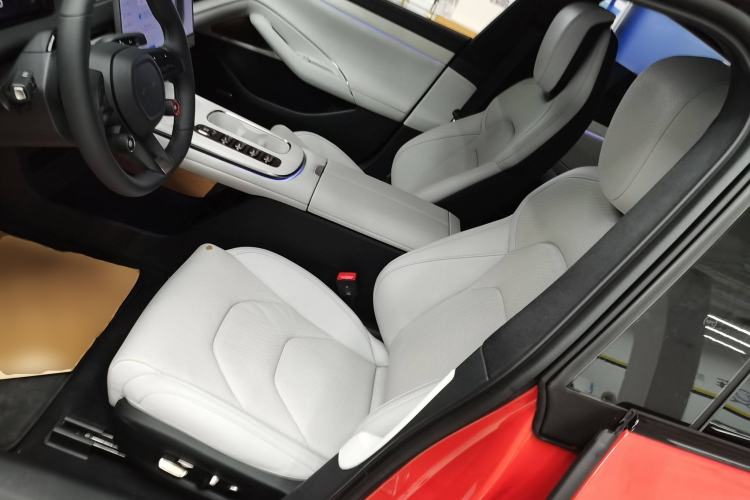 Used Xiaomi Auto SU7 2024 Four-Wheel Drive Ultra-Long Range Advanced Intelligent Driving Max Edition Left Front Seat