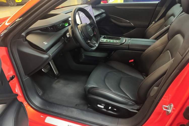 Used Xiaomi Auto SU7 2024 Four-Wheel Drive Ultra-Long Range Advanced Intelligent Driving Max Edition Left Front Seat