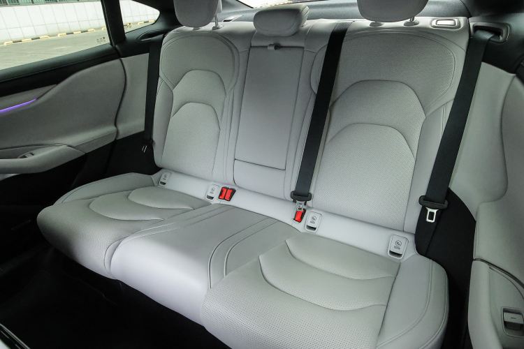 Used Xiaomi Auto SU7 2024 Rear-Drive Long-Range Intelligent Driving Version Left Rear Seat