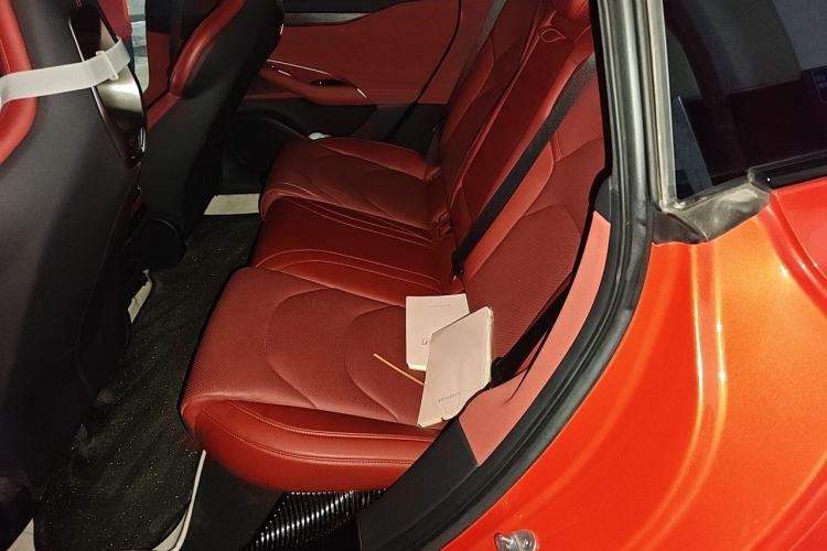 Used Xiaomi Auto SU7 2024 Rear-Drive Long-Range Intelligent Driving Version Left Rear Seat
