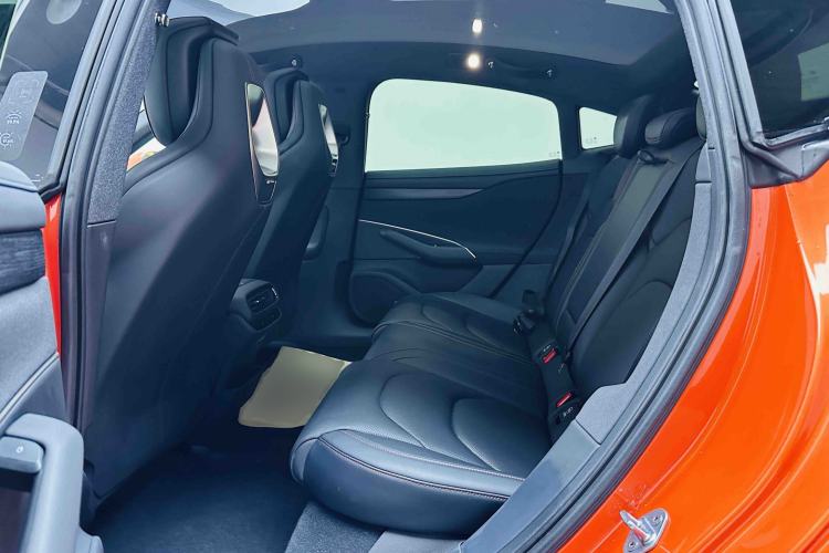 Used Xiaomi Auto SU7 2024 Rear-Drive Long-Range Intelligent Driving Version Left Rear Seat