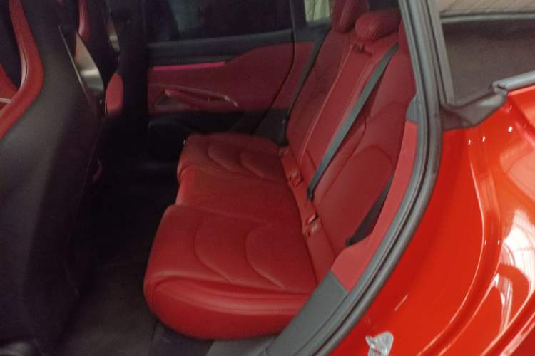 Used Xiaomi Auto SU7 2024 Rear-Drive Ultra-Long Range Advanced Pro-Level Intelligent Driving Version Left Rear Seat