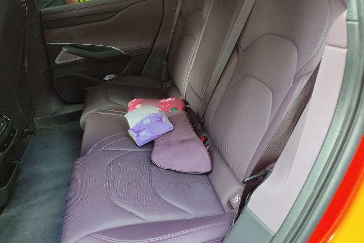 Used Xiaomi Auto SU7 2024 Rear-Drive Ultra-Long Range Advanced Pro-Level Intelligent Driving Version Left Rear Seat