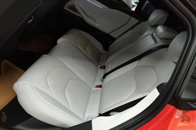 Used Xiaomi Auto SU7 2024 Four-Wheel Drive Ultra-Long Range Advanced Intelligent Driving Max Edition Left Rear Seat