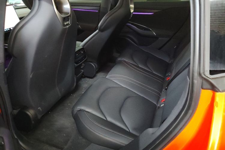 Used Xiaomi Auto SU7 2024 Rear-Drive Ultra-Long Range Advanced Pro-Level Intelligent Driving Version Left Rear Seat
