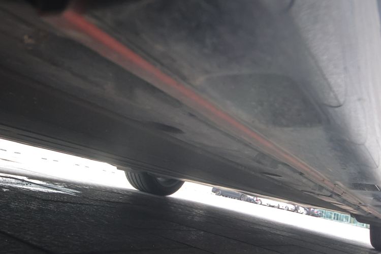 Used Xiaomi Auto SU7 2024 Rear-Drive Long-Range Intelligent Driving Version Left Side Sill