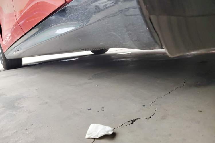 Used Xiaomi Auto SU7 2024 Four-Wheel Drive Ultra-Long Range Advanced Intelligent Driving Max Edition Left Side Sill