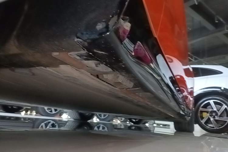 Used Xiaomi Auto SU7 2024 Rear-Drive Long-Range Intelligent Driving Version Left Side Sill