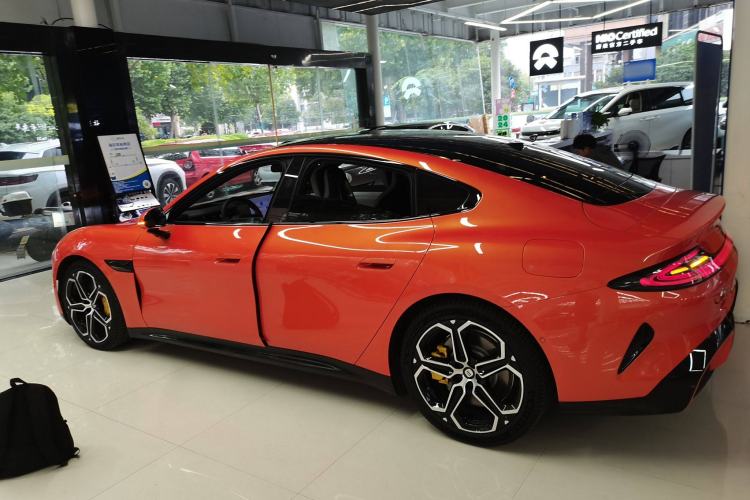 Used Xiaomi Auto SU7 2024 Four-Wheel Drive Ultra-Long Range Advanced Intelligent Driving Max Edition Left Side