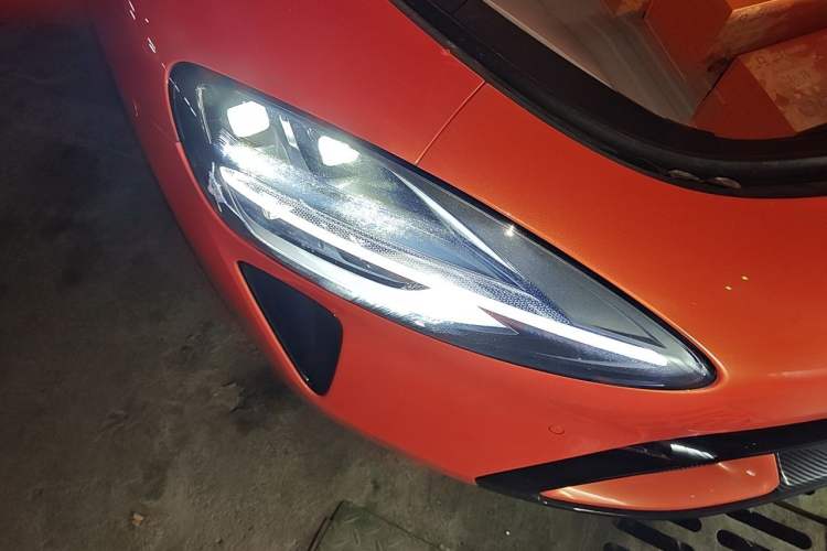 Used Xiaomi Auto SU7 2024 Rear-Drive Long-Range Intelligent Driving Version Right Front Headlight