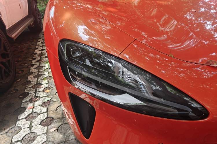 Used Xiaomi Auto SU7 2024 Four-Wheel Drive Ultra-Long Range Advanced Intelligent Driving Max Edition Right Front Headlight
