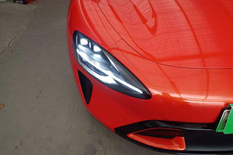 Used Xiaomi Auto SU7 2024 Rear-Drive Ultra-Long Range Advanced Pro-Level Intelligent Driving Version Right Front Headlight