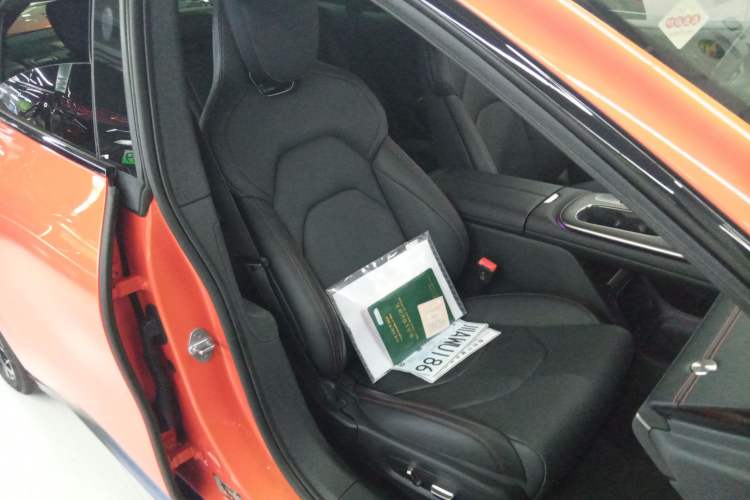 Used Xiaomi Auto SU7 2024 Rear-Drive Ultra-Long Range Advanced Pro-Level Intelligent Driving Version Right Front Seat