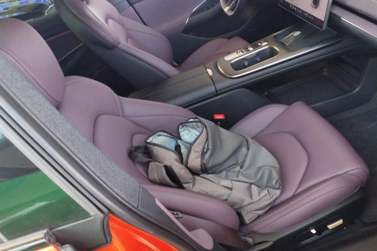 Used Xiaomi Auto SU7 2024 Rear-Drive Ultra-Long Range Advanced Pro-Level Intelligent Driving Version Right Front Seat