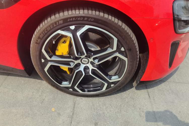 Used Xiaomi Auto SU7 2024 Four-Wheel-Drive Max Founder's Edition Right Front Wheel Hub
