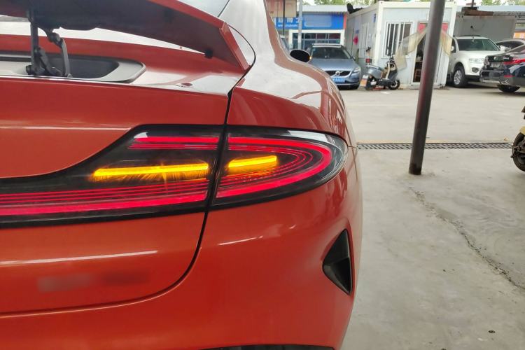 Used Xiaomi Auto SU7 2024 Four-Wheel Drive Ultra-Long Range Advanced Intelligent Driving Max Edition Right Rear Taillight