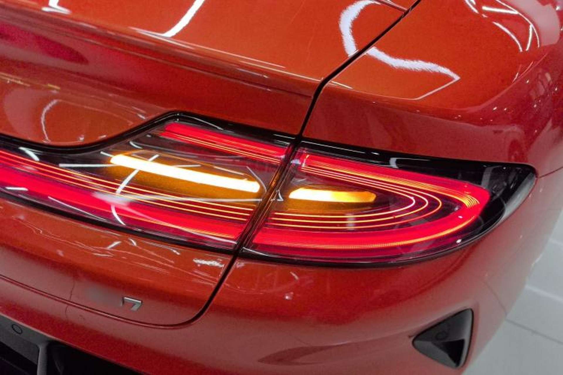 Used Xiaomi Auto SU7 2024 Rear-Drive Long-Range Intelligent Driving Version Right Rear Taillight