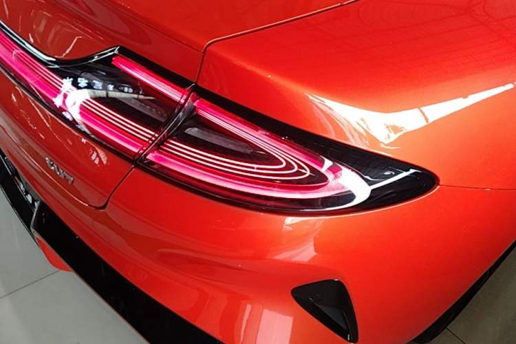 Used Xiaomi Auto SU7 2024 Rear-Drive Ultra-Long Range Advanced Pro-Level Intelligent Driving Version Right Rear Taillight