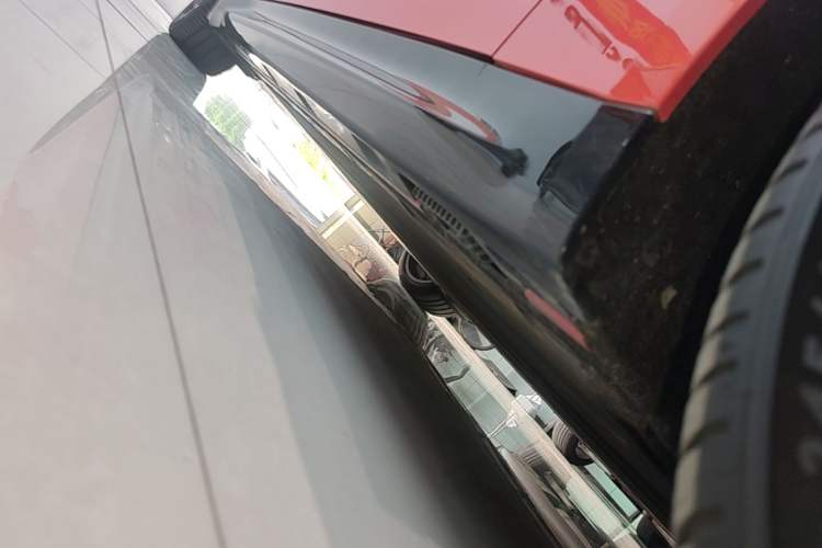 Used Xiaomi Auto SU7 2024 Rear-Drive Long-Range Intelligent Driving Version Right Side Sill