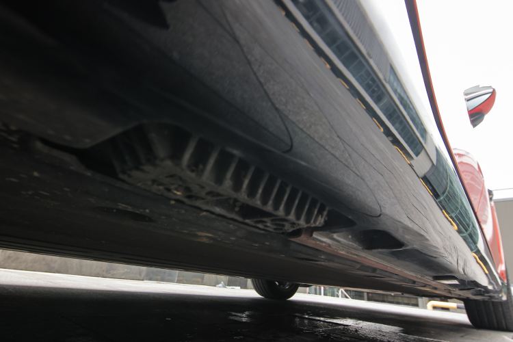 Used Xiaomi Auto SU7 2024 Rear-Drive Long-Range Intelligent Driving Version Right Side Sill