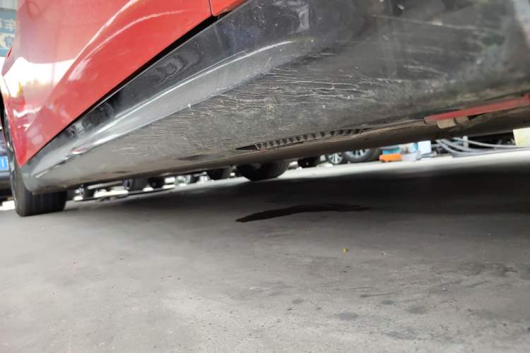 Used Xiaomi Auto SU7 2024 Four-Wheel Drive Ultra-Long Range Advanced Intelligent Driving Max Edition Right Side Sill
