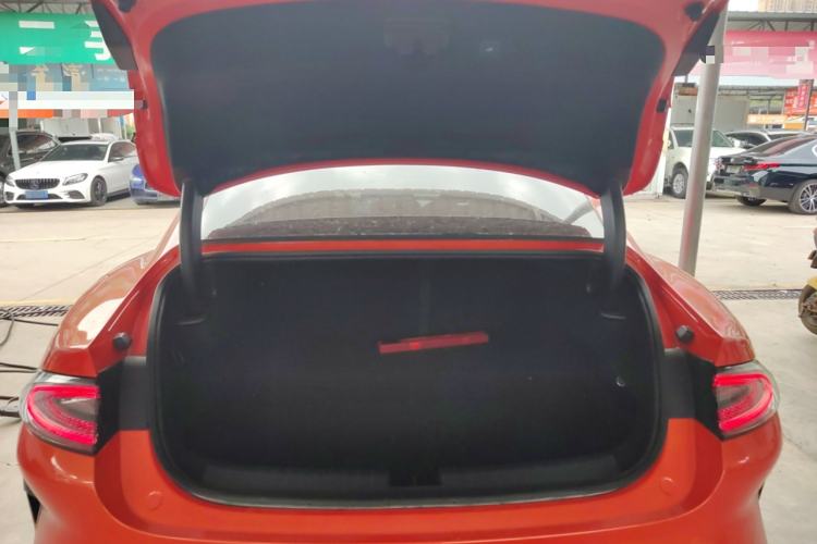 Used Xiaomi Auto SU7 2024 Four-Wheel Drive Ultra-Long Range Advanced Intelligent Driving Max Edition Trunk