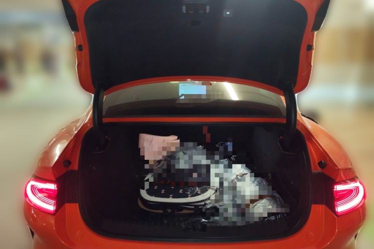 Used Xiaomi Auto SU7 2024 Four-Wheel Drive Ultra-Long Range Advanced Intelligent Driving Max Edition Trunk