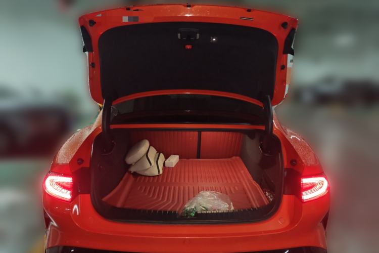 Used Xiaomi Auto SU7 2024 Rear-Drive Long-Range Intelligent Driving Version Trunk
