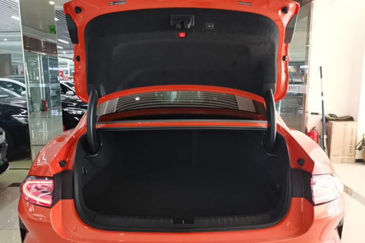 Used Xiaomi Auto SU7 2024 Four-Wheel Drive Ultra-Long Range Advanced Intelligent Driving Max Edition Trunk