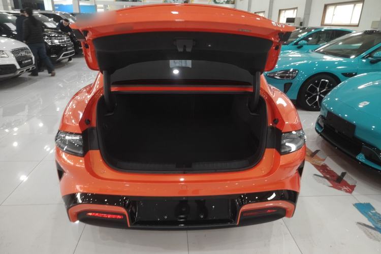 Used Xiaomi Auto SU7 2024 Rear-Drive Long-Range Intelligent Driving Version Trunk