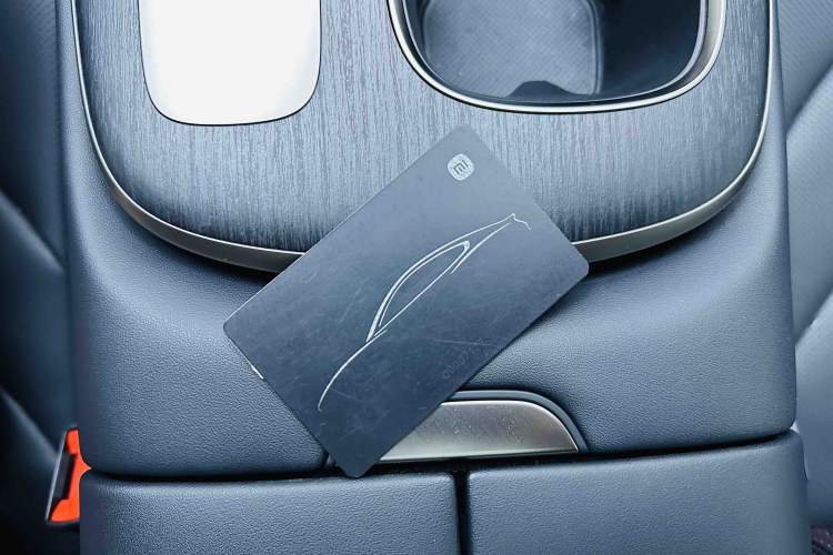 Used Xiaomi Auto SU7 2024 Rear-Drive Long-Range Intelligent Driving Version Vehicle Key
