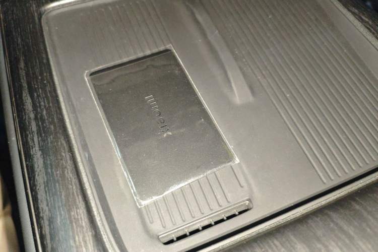 Used Xiaomi Auto SU7 2024 Rear-Drive Ultra-Long Range Advanced Pro-Level Intelligent Driving Version Vehicle Key