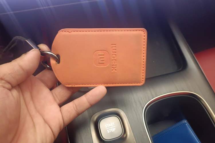 Used Xiaomi Auto SU7 2024 Rear-Drive Ultra-Long Range Advanced Pro-Level Intelligent Driving Version Vehicle Key