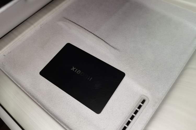 Used Xiaomi Auto SU7 2024 Four-Wheel Drive Ultra-Long Range Advanced Intelligent Driving Max Edition Vehicle Key