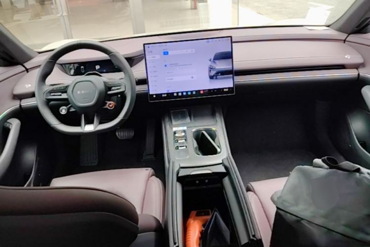 Used Xiaomi Auto SU7 2024 Rear-Drive Long-Range Intelligent Driving Version Center Console