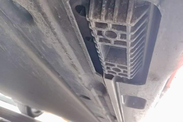 Used Xiaomi Auto SU7 2024 Rear-Drive Long-Range Intelligent Driving Version Chassis Front Left