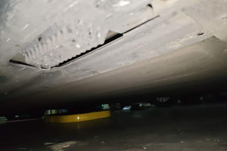 Used Xiaomi Auto SU7 2024 Rear-Drive Standard Founder Edition Chassis Front Right