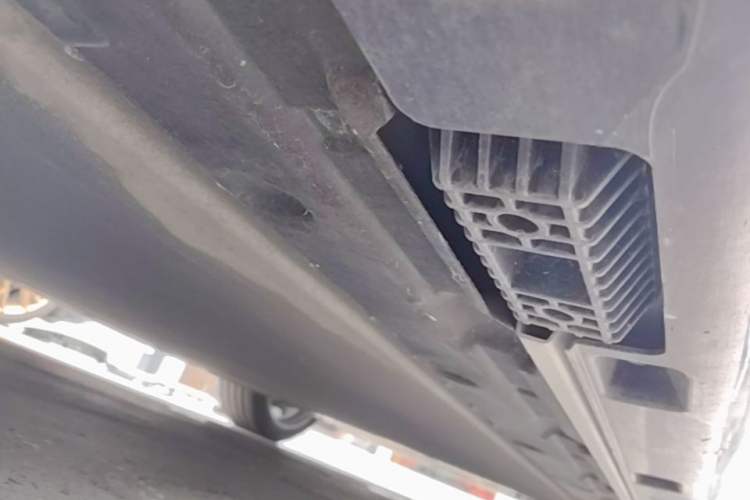 Used Xiaomi Auto SU7 2024 Rear-Drive Long-Range Intelligent Driving Version Chassis Rear Right