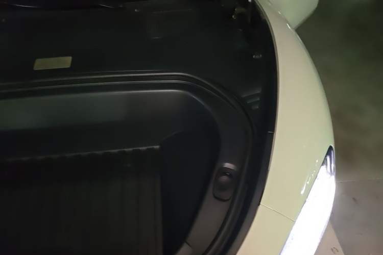Used Xiaomi Auto SU7 2024 Rear-Drive Standard Founder Edition Engine Bay Left