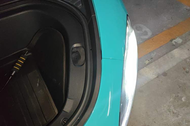 Used Xiaomi Auto SU7 2024 Four-Wheel Drive Ultra-Long Range Advanced Intelligent Driving Max Edition Engine Bay Left