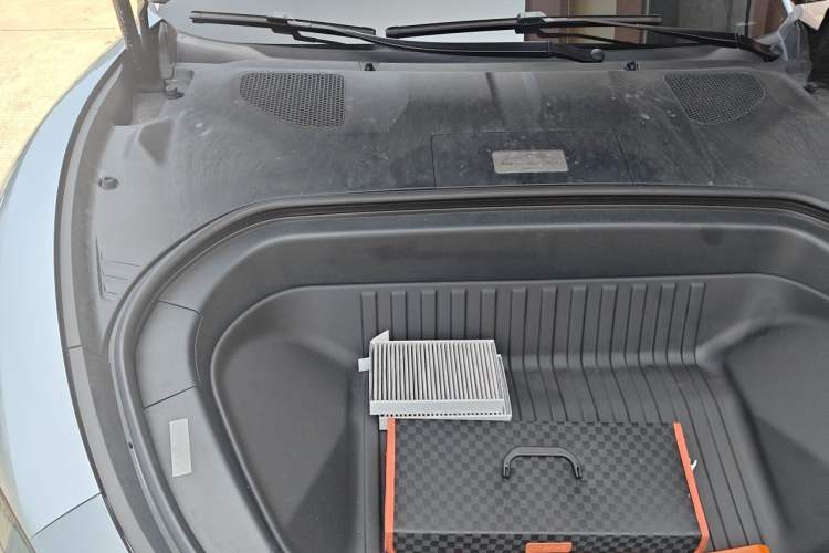 Used Xiaomi Auto SU7 2024 Four-Wheel Drive Ultra-Long Range Advanced Intelligent Driving Max Edition Engine Bay Right