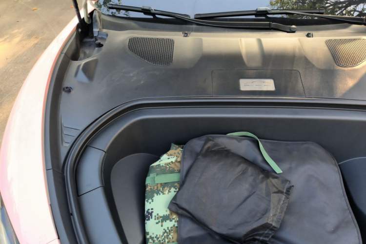Used Xiaomi Auto SU7 2024 Rear-Drive Long-Range Intelligent Driving Version Engine Bay Right