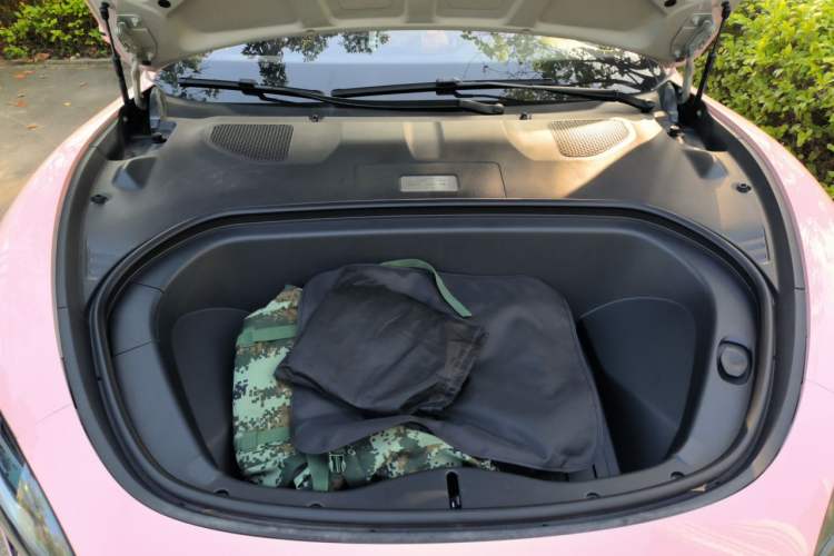 Used Xiaomi Auto SU7 2024 Rear-Drive Long-Range Intelligent Driving Version Engine Bay