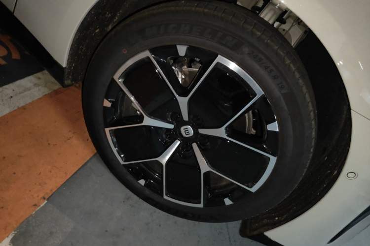 Used Xiaomi Auto SU7 2024 Rear-Drive Long-Range Intelligent Driving Version Exterior 1