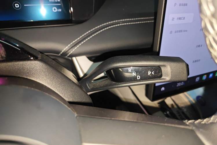 Used Xiaomi Auto SU7 2024 Four-Wheel Drive Ultra-Long Range Advanced Intelligent Driving Max Edition Gear Lever