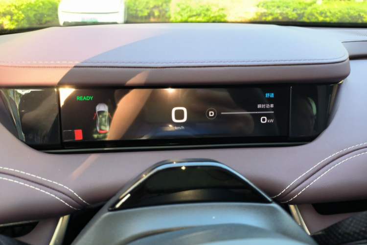 Used Xiaomi Auto SU7 2024 Rear-Drive Long-Range Intelligent Driving Version Instrument Cluster
