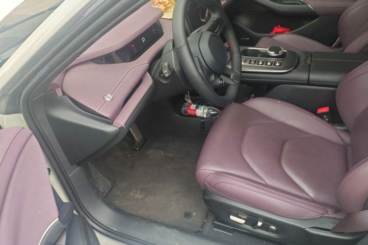 Used Xiaomi Auto SU7 2024 Four-Wheel Drive Ultra-Long Range Advanced Intelligent Driving Max Edition Left Front Seat