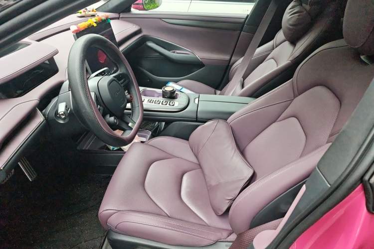 Used Xiaomi Auto SU7 2024 Four-Wheel Drive Ultra-Long Range Advanced Intelligent Driving Max Edition Left Front Seat